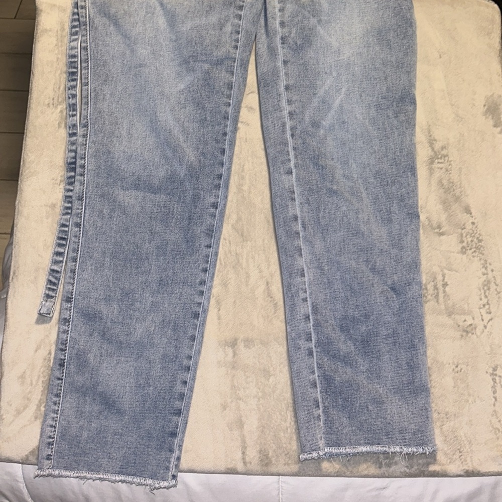 Jeans - Picture 3 of 3
